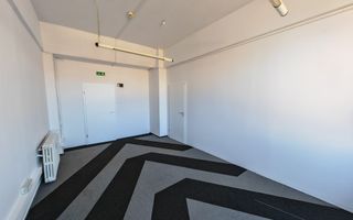 Birouri spatioase in cladire de birouri - Poză 1