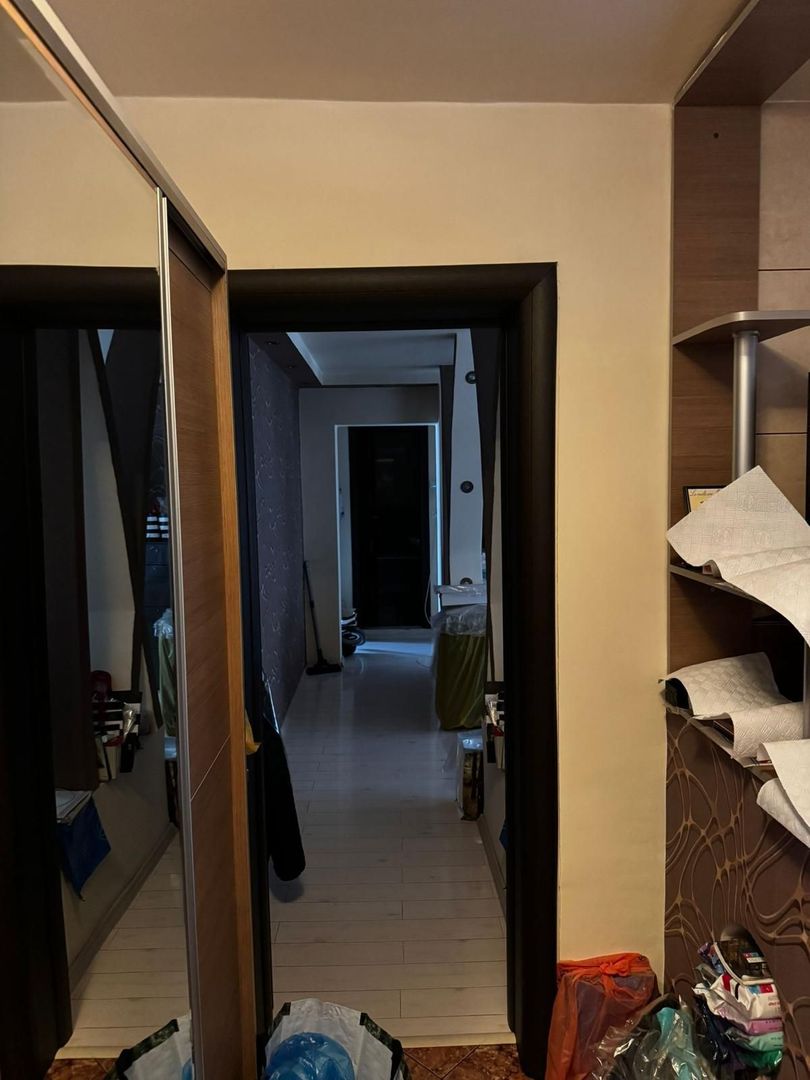 Apartament cu 3 camere , str. Bozieni - Poză 3
