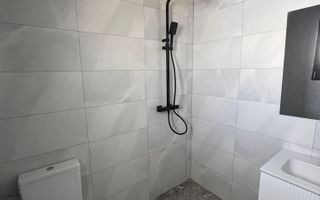 Spațiu comercial 6 camere 3 băi | Sura mare | 200mp - Poză 4