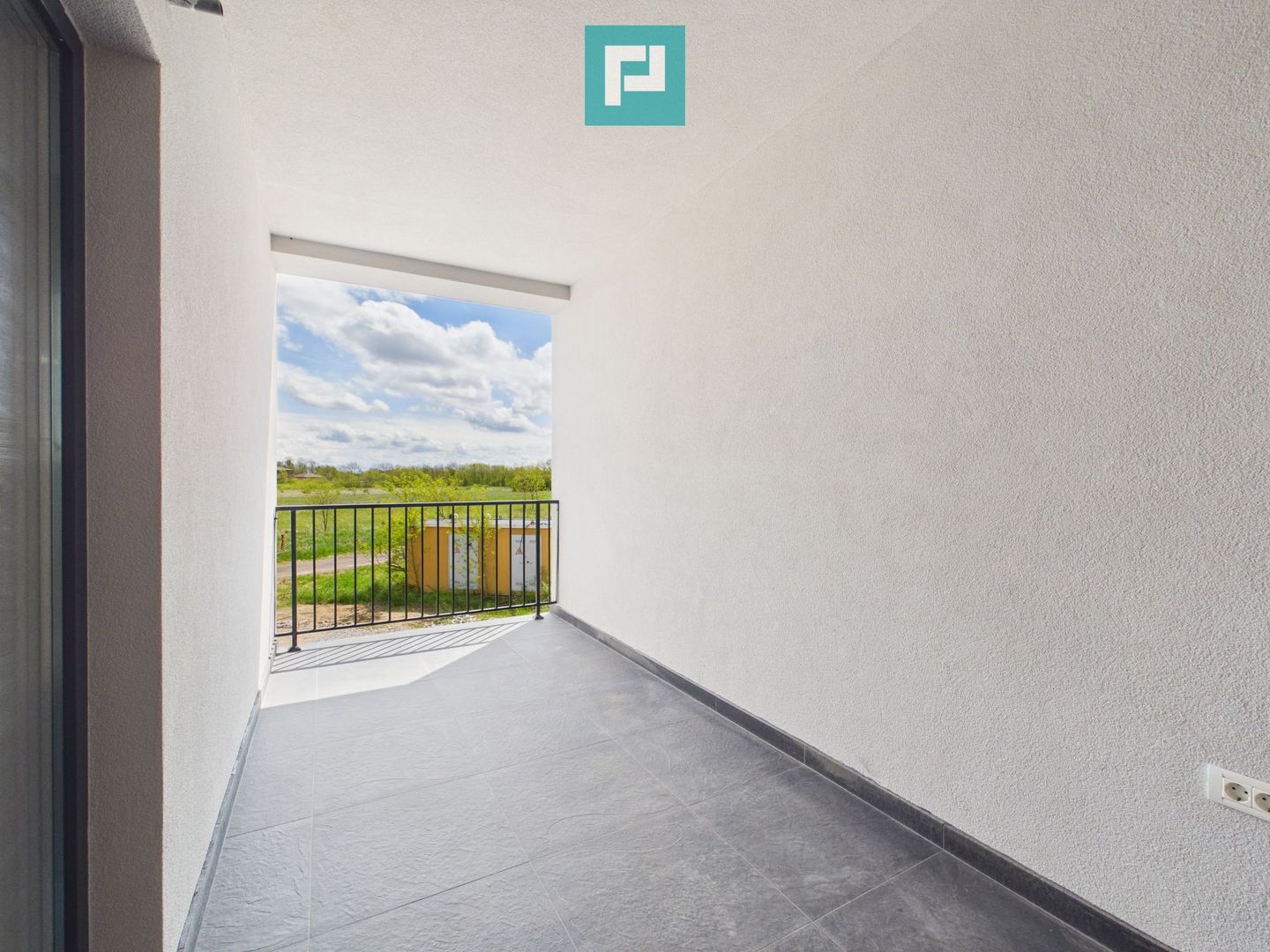 Apartament cu 2 camere şi dressing în Moşniţa Nouă - Poză 7