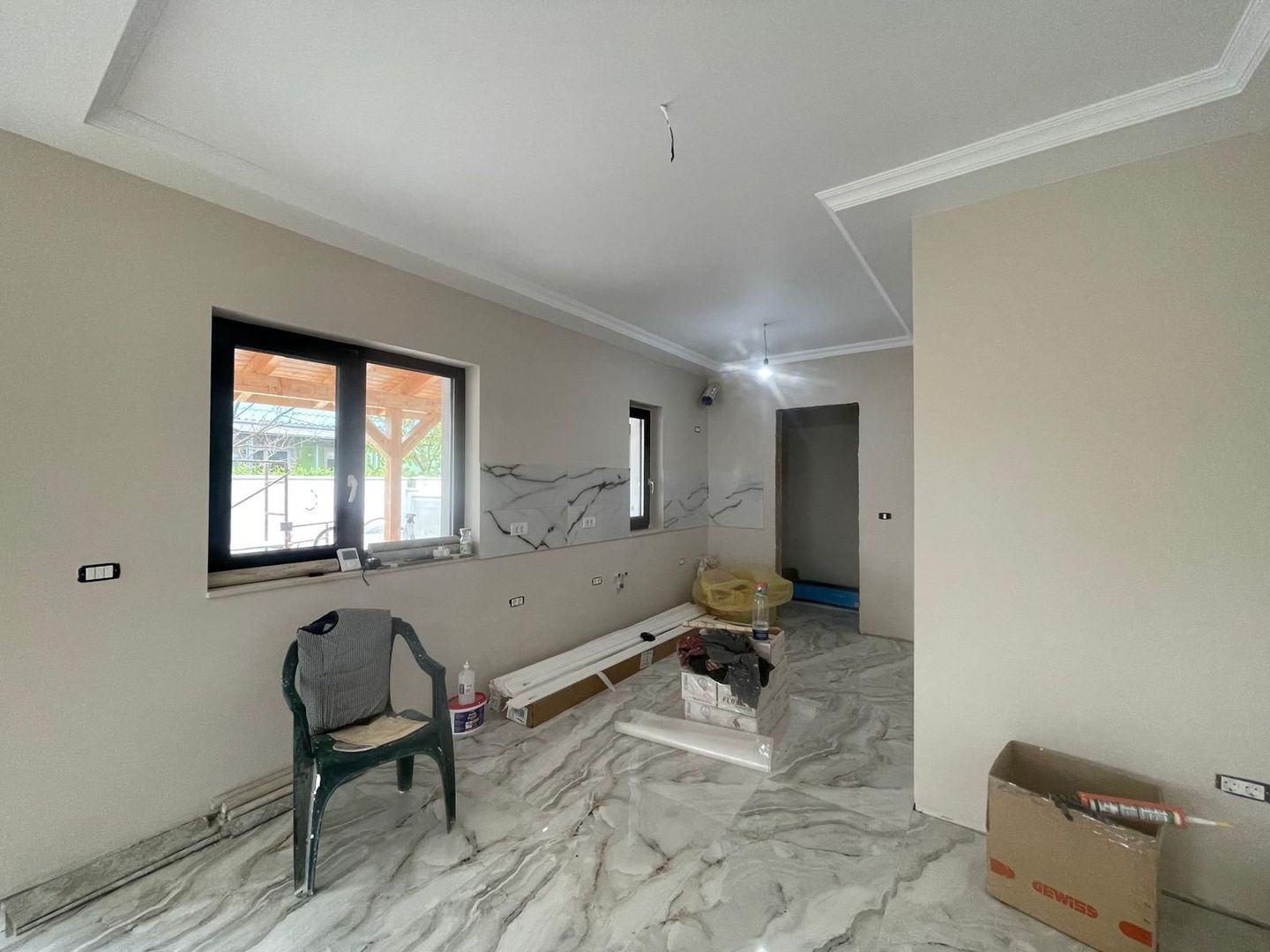 Duplex-4 dormitoare- despartit prin garaj -SUPER POZITIE - Poză 4