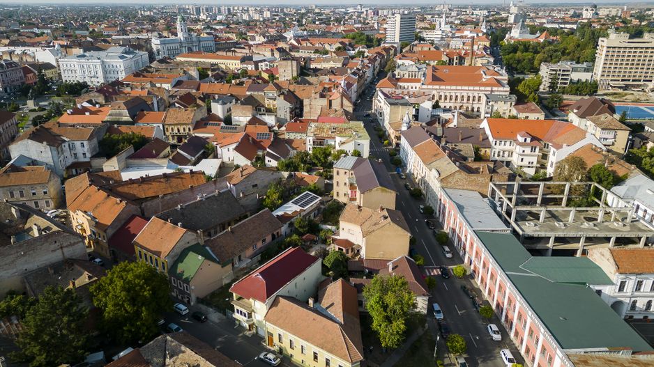 Clădire cu două apartamente zonă centrală - Poză 4