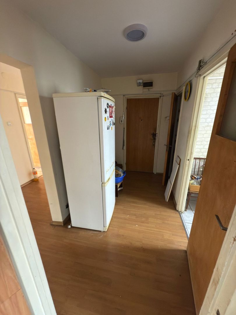 Apartament incapator, patru camere, Resita-Berceni, 120.000€ negociabil - Poză 13