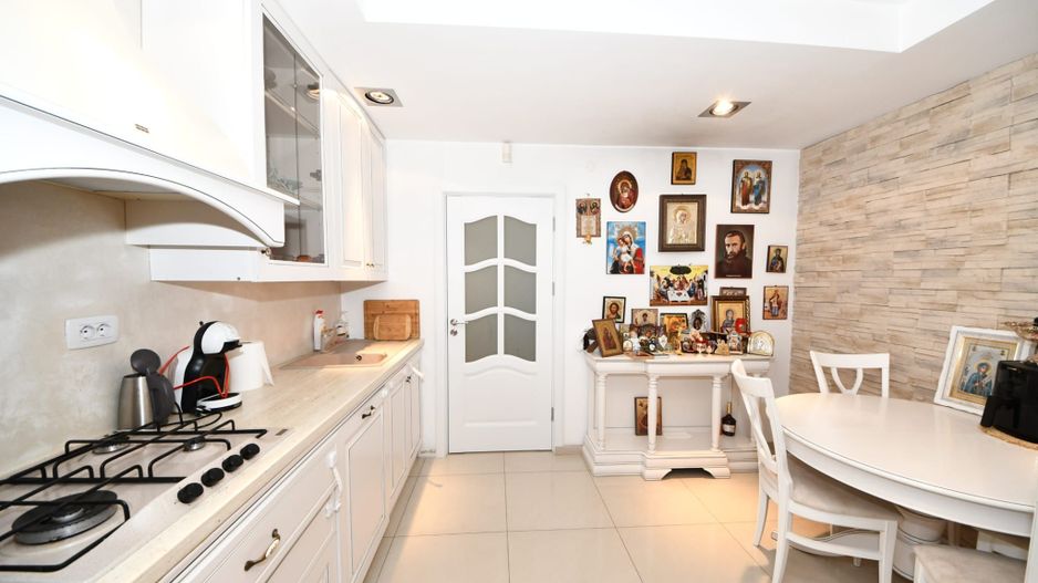 De vanzare – In exclusivitate, casa moderna in cartierul Brates Lake - Poză 14