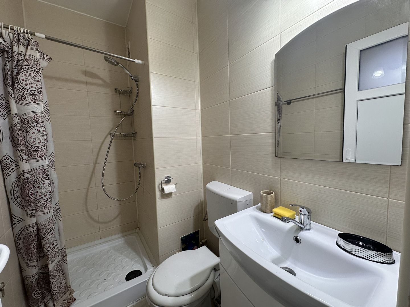 TITAN - Costin Georgian | Chirie Garsoniera la 7  minute de metrou - Poză 6