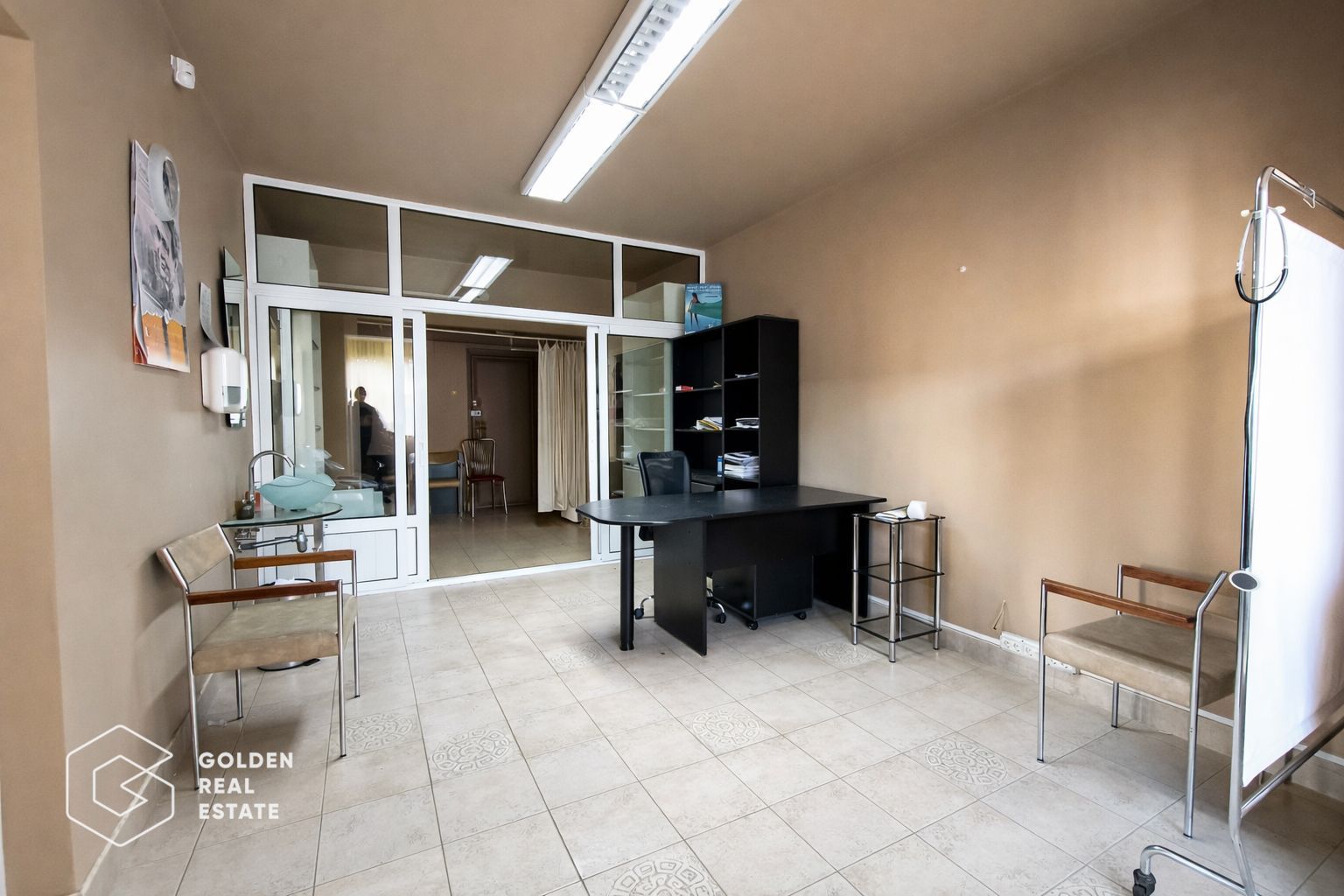 Spatiu la parter pentru cabinet, acces stradal, langa Policlinica Dacia - Poză 2