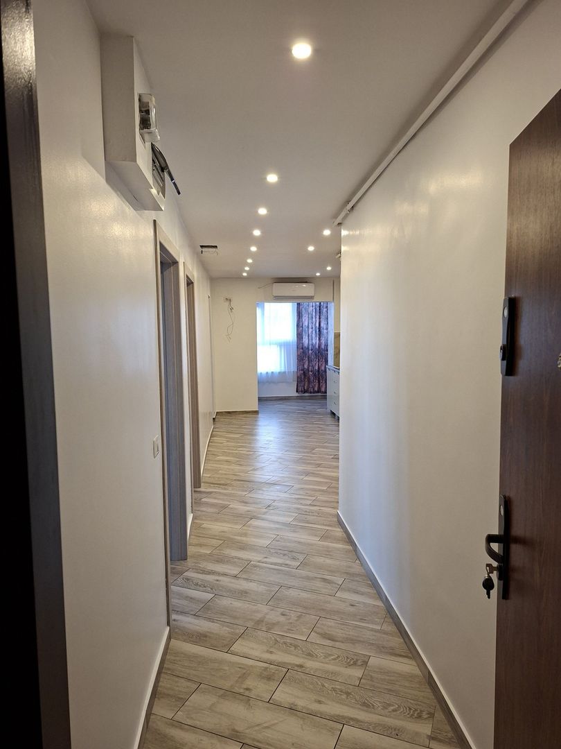 Apartament 3 camere - Poză 2
