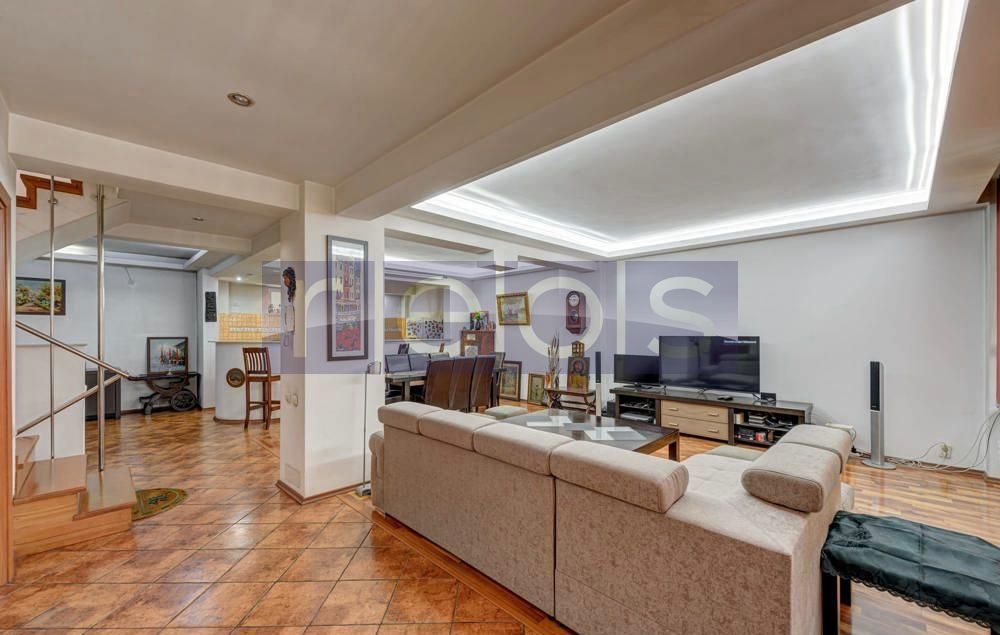 VILĂ INDIVIDUALĂ 5 CAMERE DOMENII - Poză 1