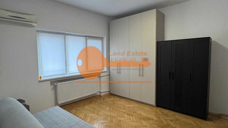 Închiriere apartament 3 camere 2 băi Universitate - Poză 1
