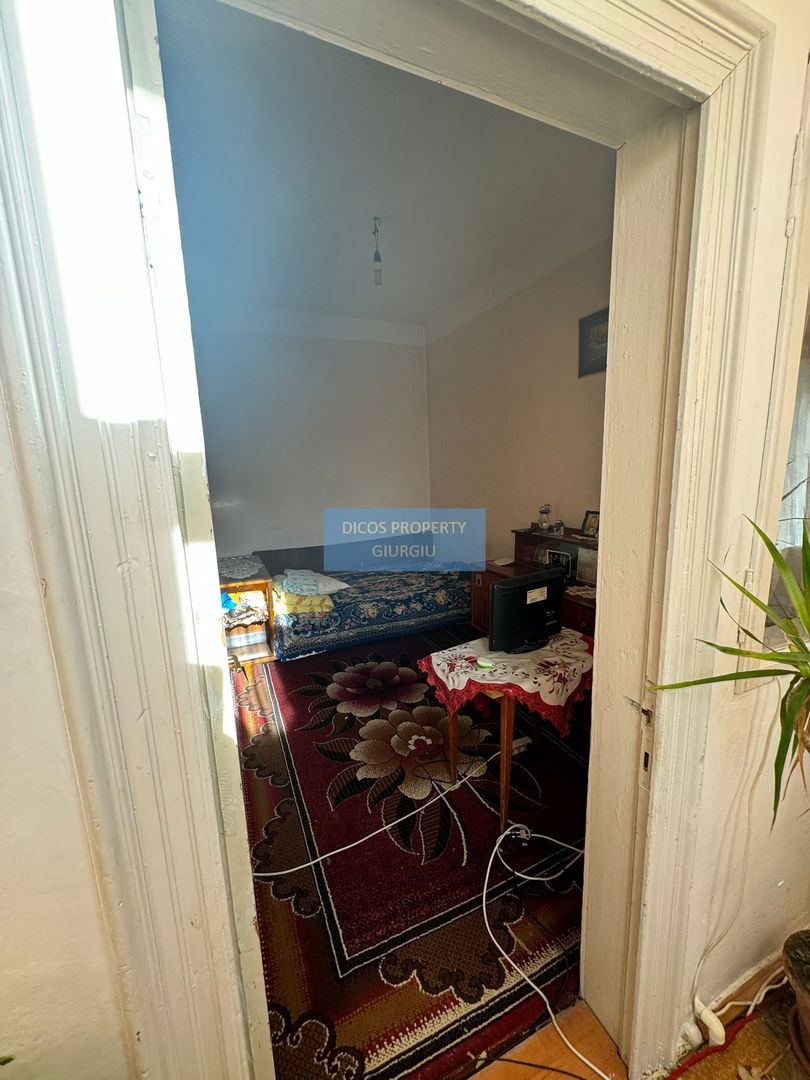 De vânzare  casă situată pe strada Mihail Sadoveanu - Poză 9