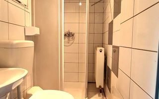 Vanzare casa 6 camere, 3 bai, 3 bucatarii, 2 centrale,  curte individu - Poză 8