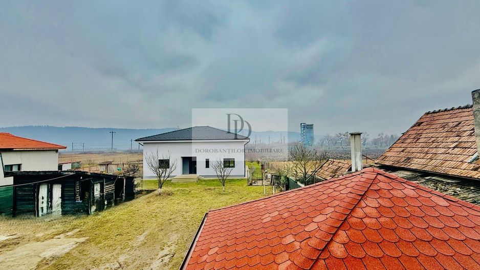 Vanzare 3 case | Teren 1400 mp | Garaj auto + Anexe - Poză 3