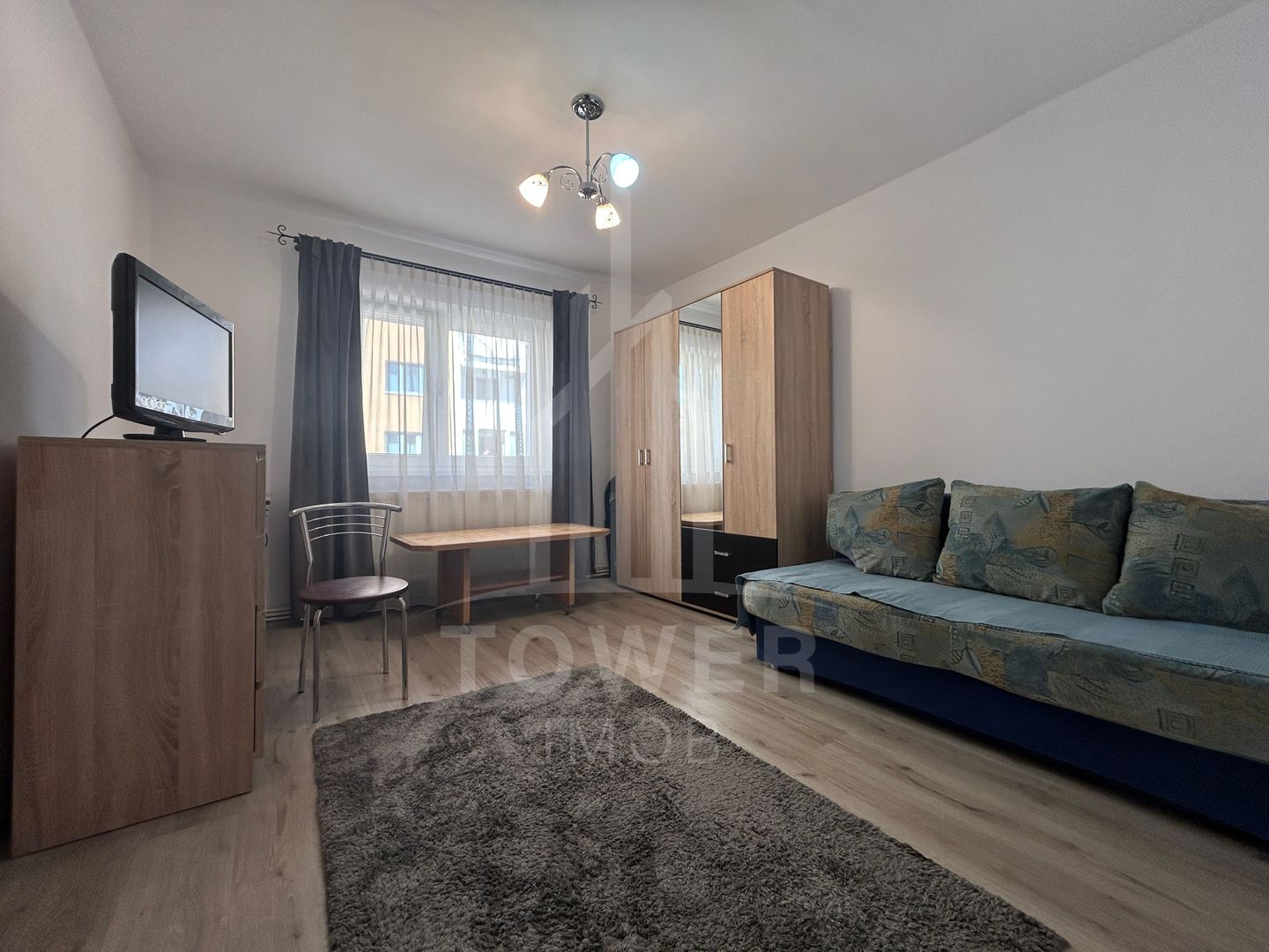 Apartament de închiriat - Zona Vasile Aaron - Poză 1