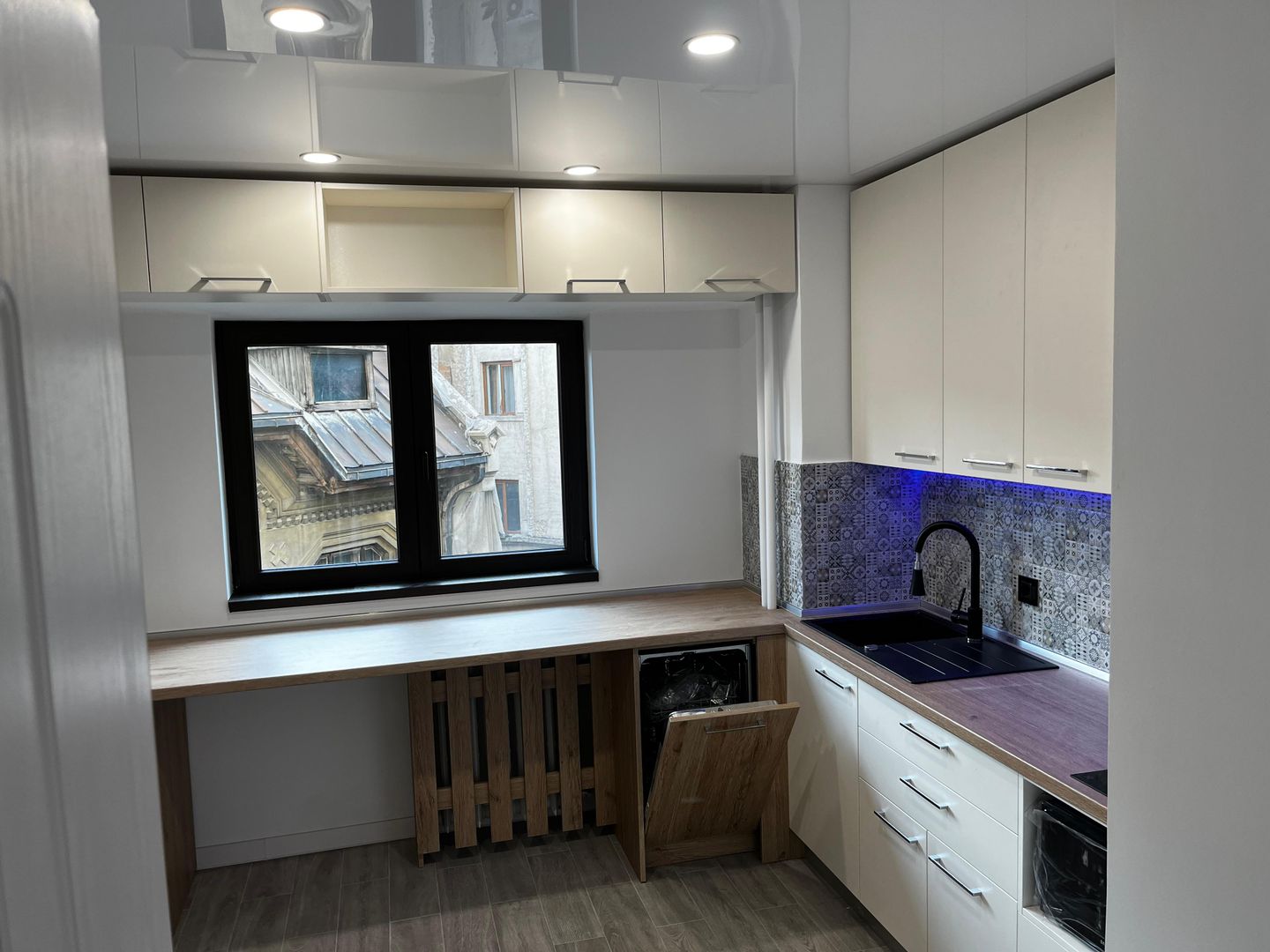 4 camere renovat | vedere fântâni Unirii | Bibescu Vodă | 106 mp - Poză 27