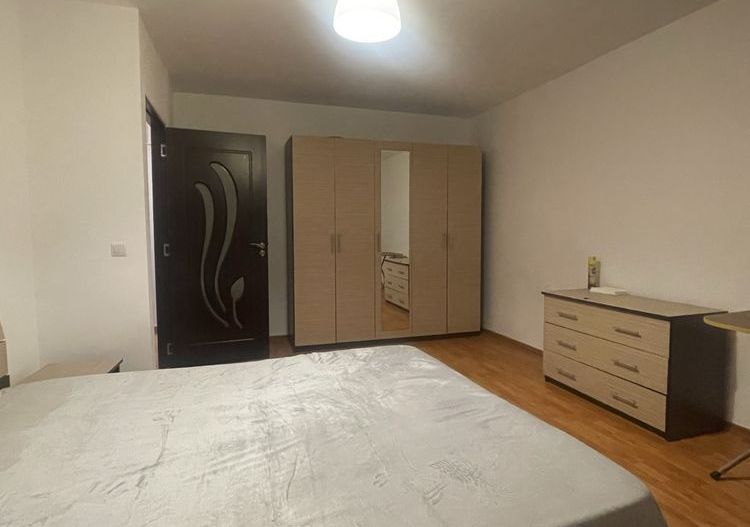 De Închiriat Garsoniera 42 mp decomandata, vis-a-vis Mall Vitan - Poză 1