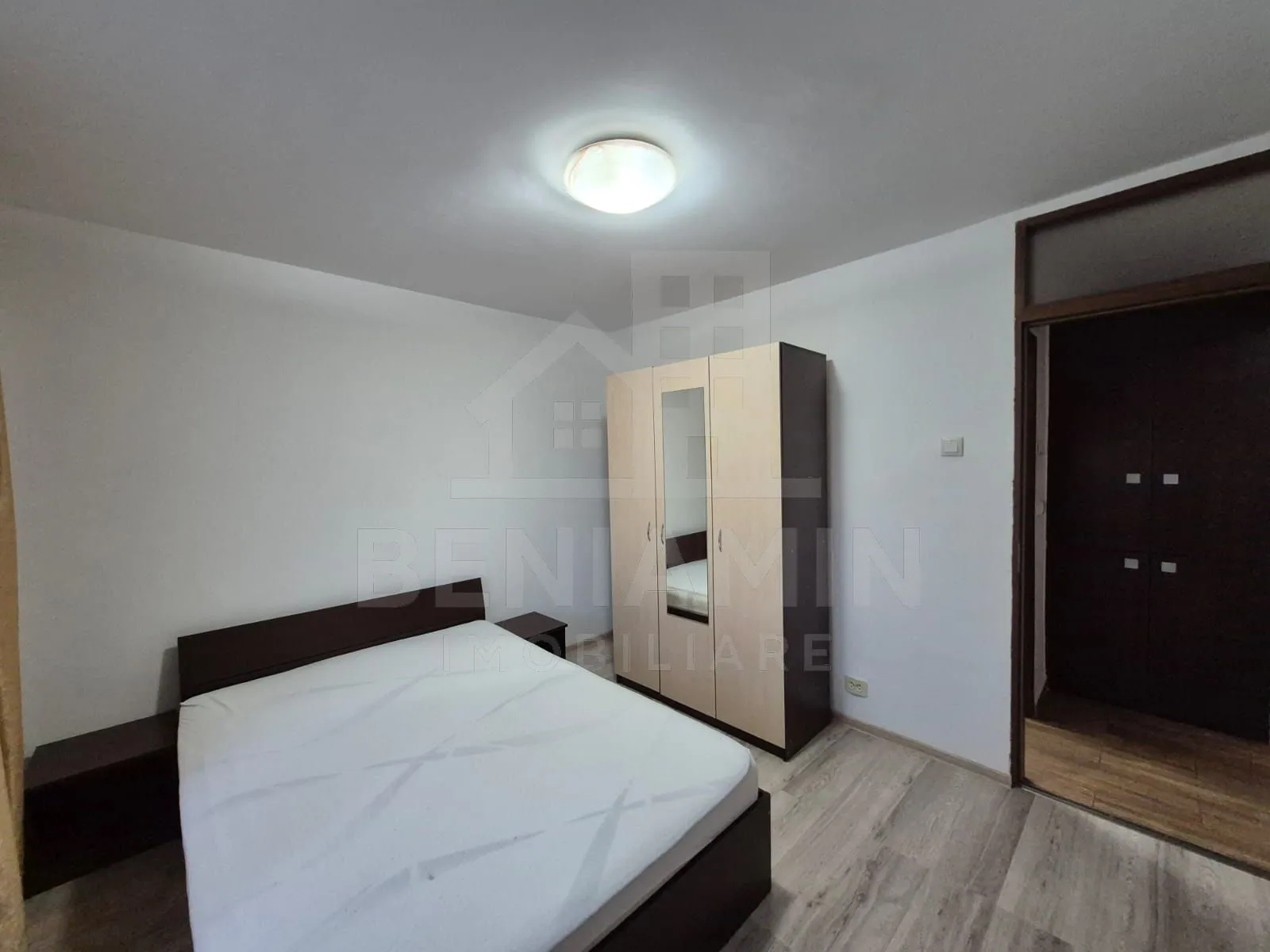 2 decomandate - etaj 2 - AC - mobilat - utilat - Rovine - Posta — fotografia 3