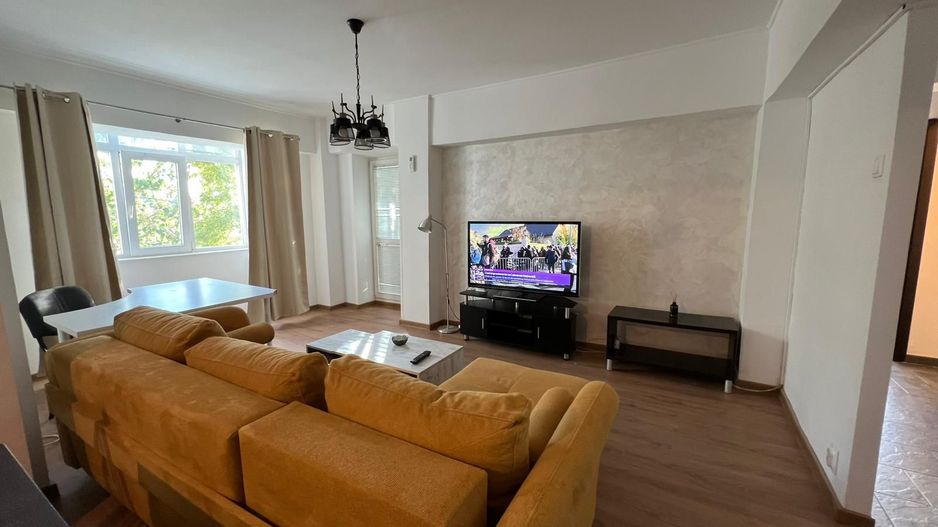 Apartament 3 camere - Poză 1