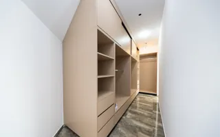 Sacele-Casa 6 dormitoare + 4 bai teren 979 mp. - Poză 32