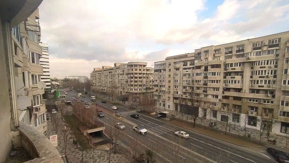 Vanzare Apartament 2 Camere Stradal Bulevardul Decebal - Poză 1
