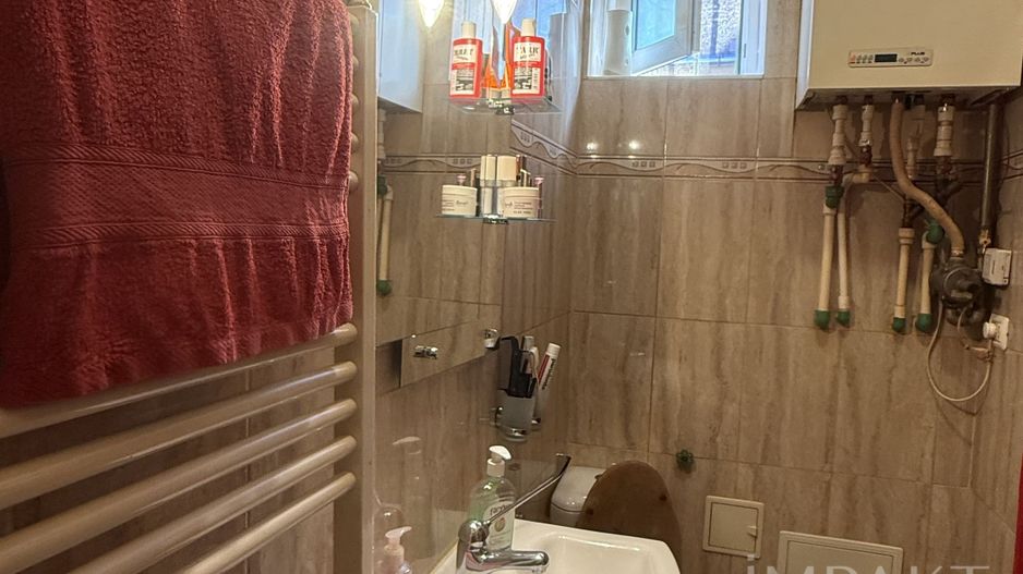 Apartament cu 2 camere decomandat in Centrul orasului str Horea nr 2 - Poză 7