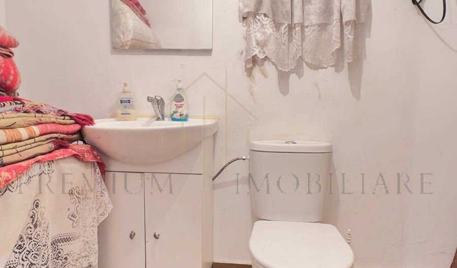 Casa de vanzare in Targu Trotus - Poză 6