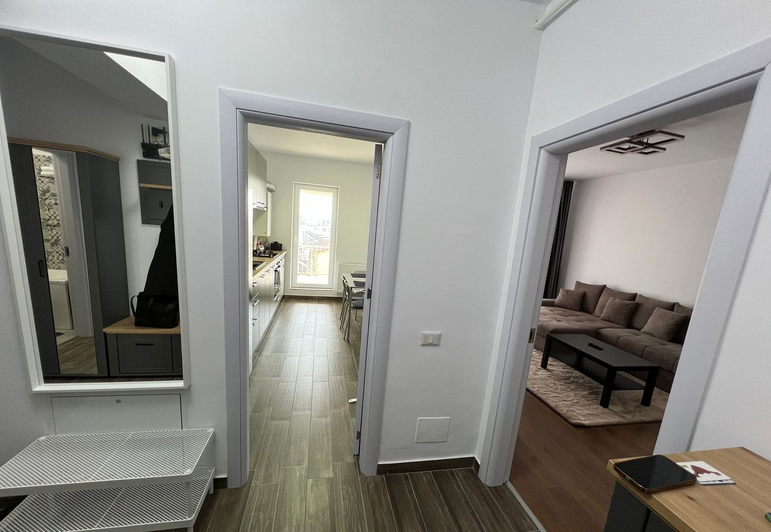 Apartament 2 camere cu terasă, parcare subterană, mobilat complet - Poză 12