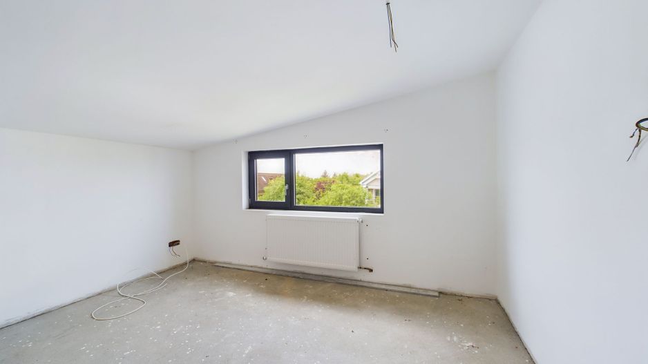 Casă în Dumbrăvița lângă pădure - Poză 3