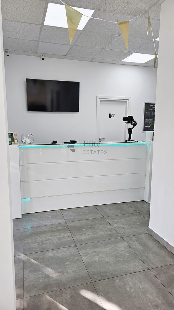 Spatiu Comercial de inchiriat zona Decebal Prima Shops - Poză 3