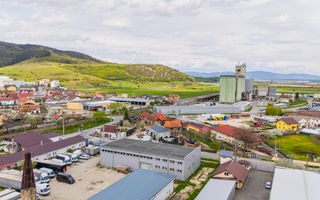 Hala industriala Codlea ,se poate impartii in doua - Poză 29