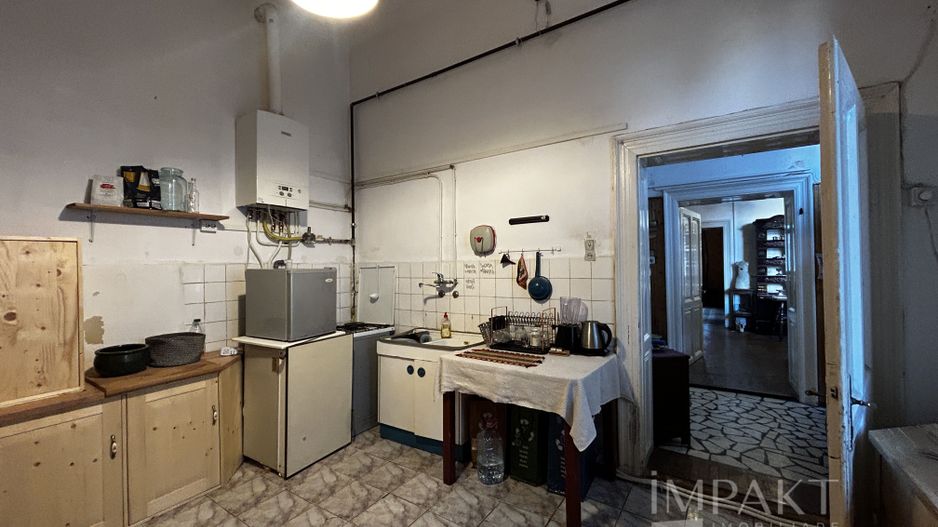 Vanzare apartament ultracentral, parter, imobil istoric - Poză 8