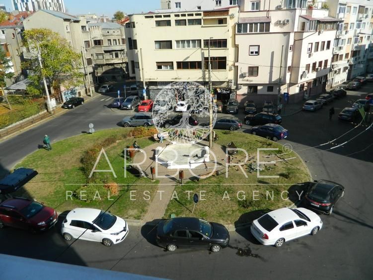 Apartament lux, zona Piata Victoriei, 4 camere , 2 bai, centrala termica  terasa - Poză 14