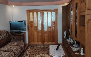 Apartament 3 camere decomandat, etaj 1, 2 balcoane și garaj – Râșnov - Poză 4