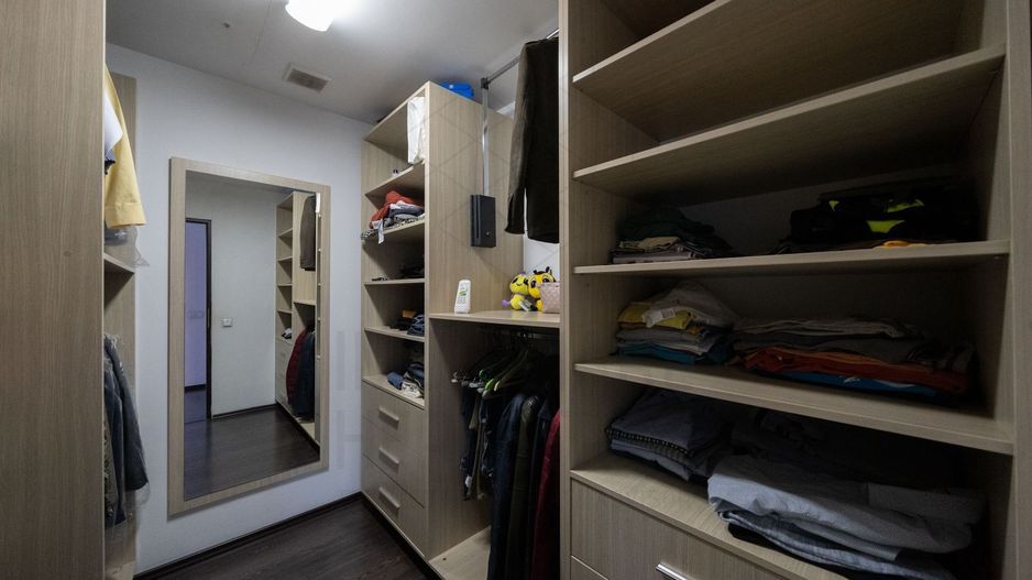 Casa spatioasa 515 mp langa metrou 1Mai - Poză 30