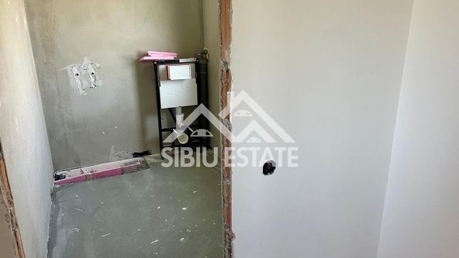 Casa individuala ,cu carport si pivnita, Calea Cisnadiei - Poză 8