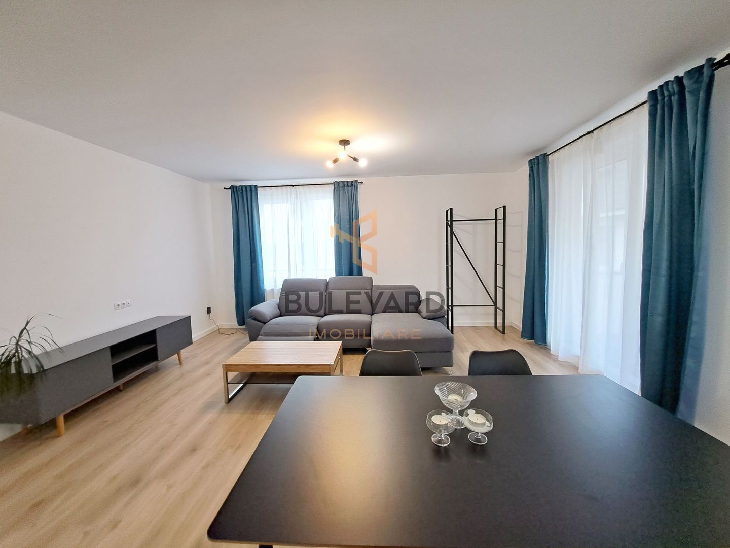 Apartament 3 camere, ultrafinisat, parcare, cartier Europa - Poză 4