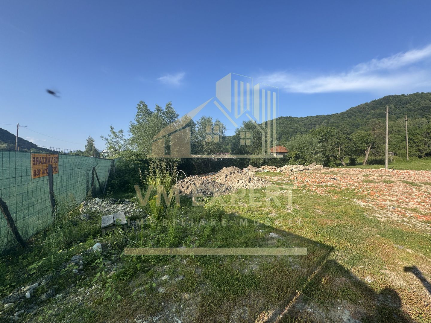 TEREN INTRAVILAN 3296 MP CAMPULUNG ARGEȘ - Poză 5