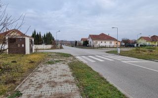 De vanzare 601 mp teren intravilan, cu utilitati - Poză 1