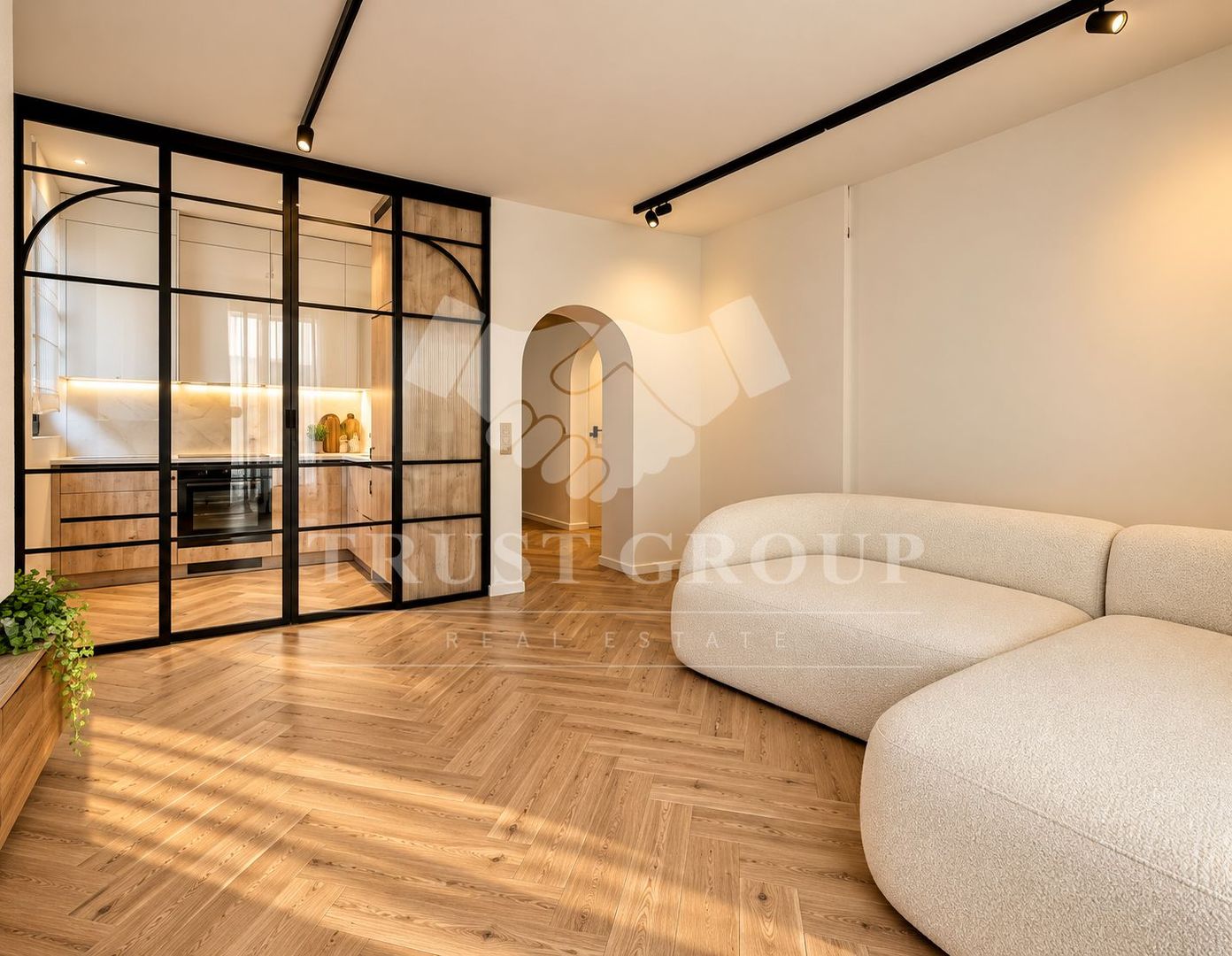 Apartament 3 camere + Dressing Unirii |Imobil 2020 |Mobilat Lux |Loc de parcare - Poză 2