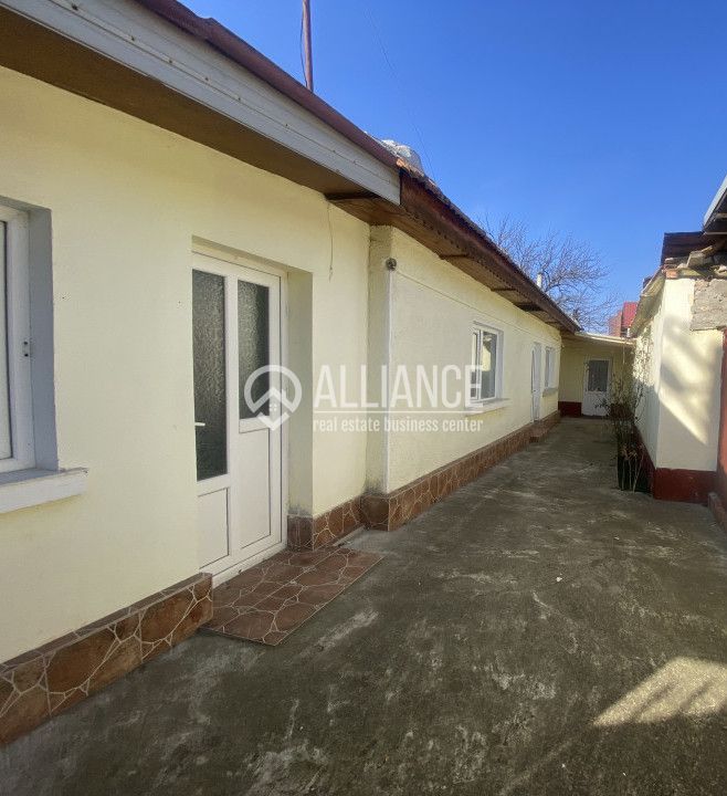 Murfatlar (COD 07)Casă bătrânească locuibilă cu teren de 300 mp - Poză 1