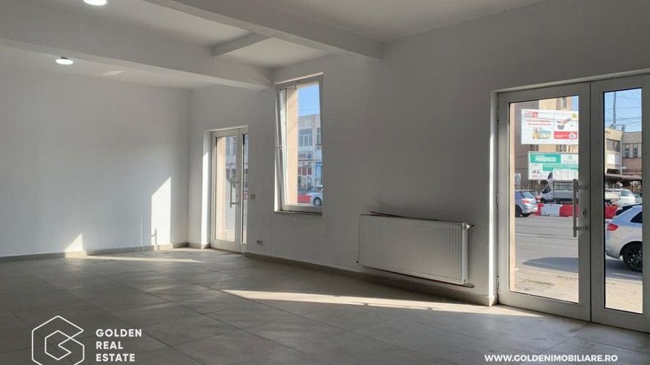 Spatiu comercial Micalaca, 70 mp, acces stradal, centrala proprie, parcare - Poză 1