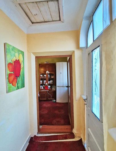 Vanzare casa cu teren 1800 mp, Pitesti str Bananai, la intrare - Poză 19