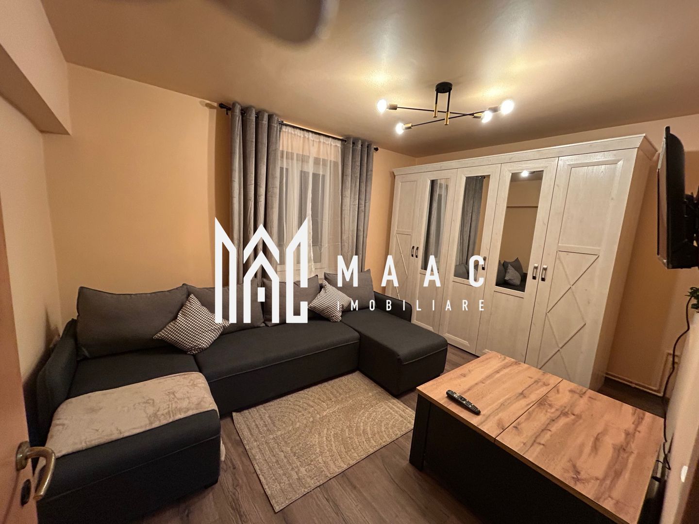 Garsonieră decomandată | Trei Stejari, Sibiu | 28 mp, mobilată, utilată - Poză 1