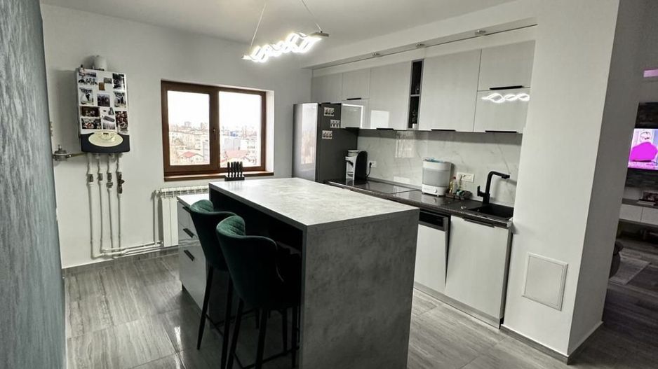 Vand ap 3 camere zona Big Cora Bratianu - Poză 8