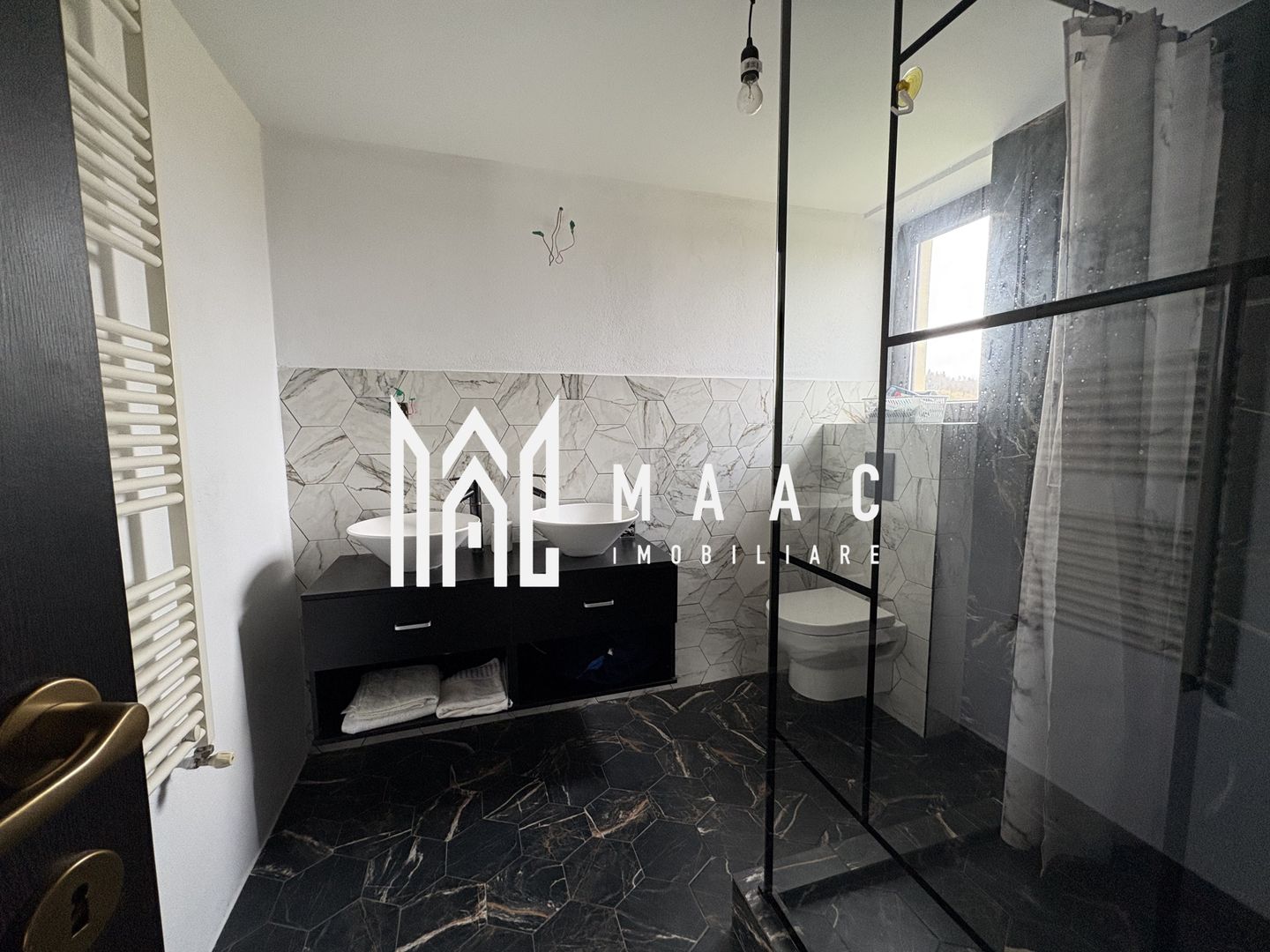 Casa cu 5 camere  I Curte 920 mp  I Tocile - Poză 17