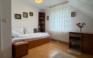 Casa spațioasă în Oradea str Izvorului - Poză 11