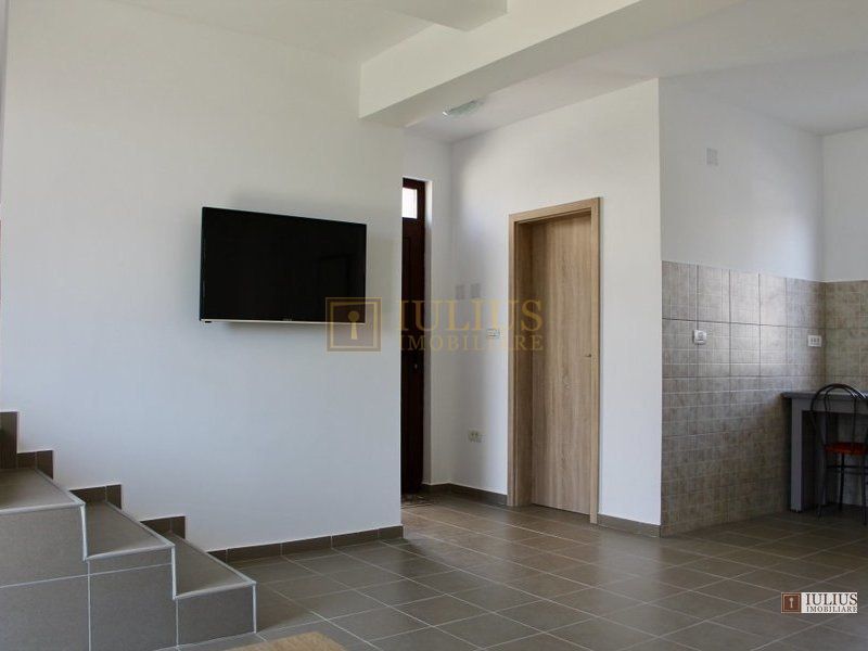 2 dormitoare, 80 mp utili, gradina si curte proprie de 300mp. - Poză 24