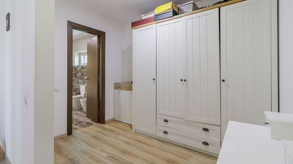 Casa in stil mediteranean cu teren generos - Poză 12