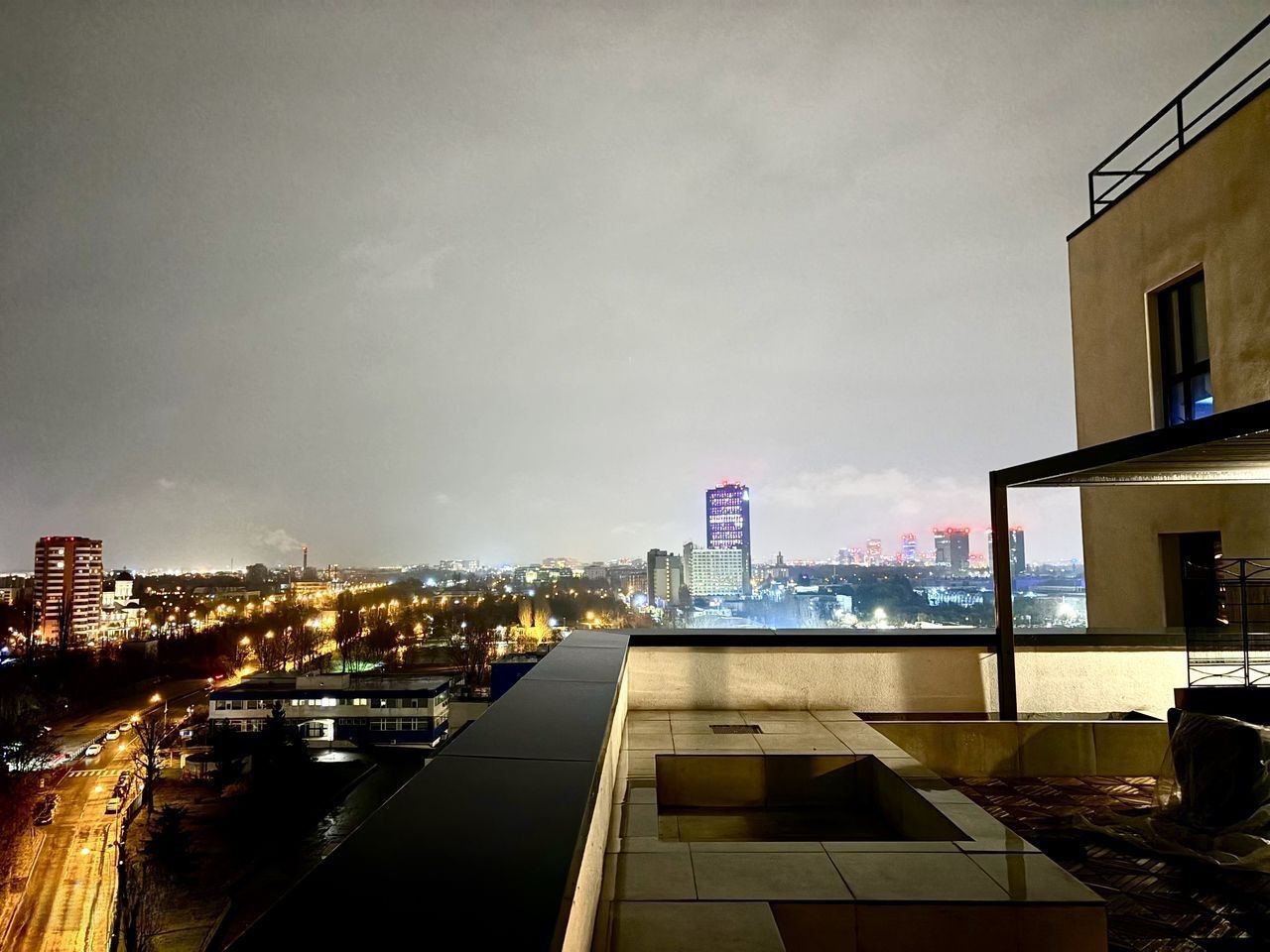 Apartament tip penthouse | 3 camere | Terasă generoasă - Poză 1