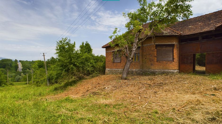 Loc de casă cu construcție în Dezna! - Poză 4
