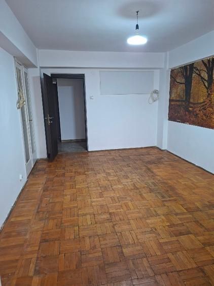 Apartament 3 camere Regina Elisabeta, langa parc, ideal investitie - Poză 2
